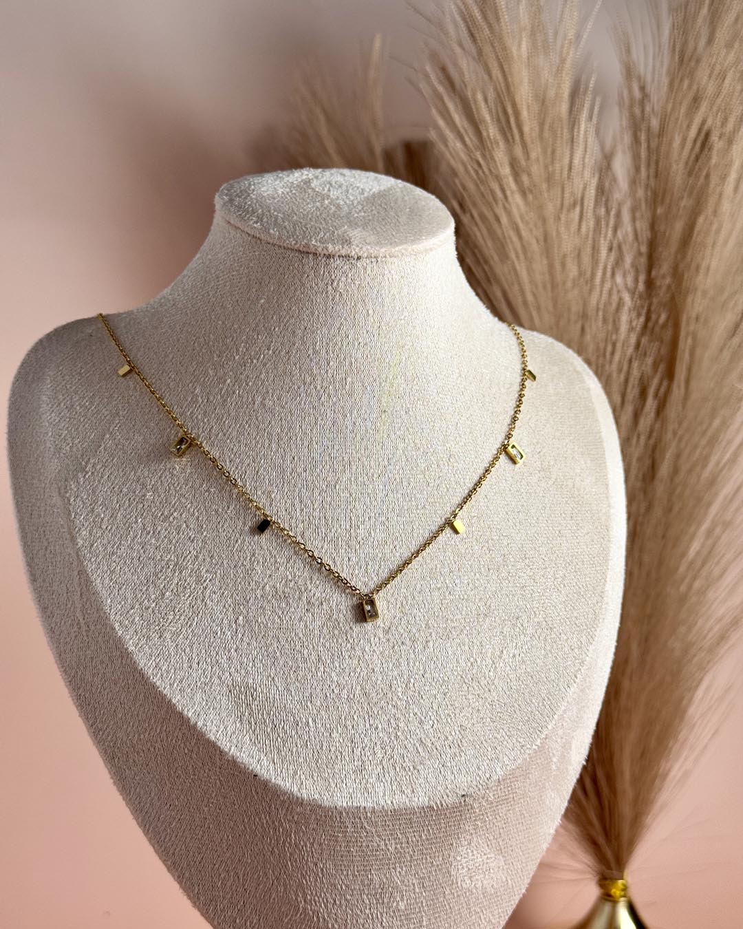 Viral Dangling Chain Necklace