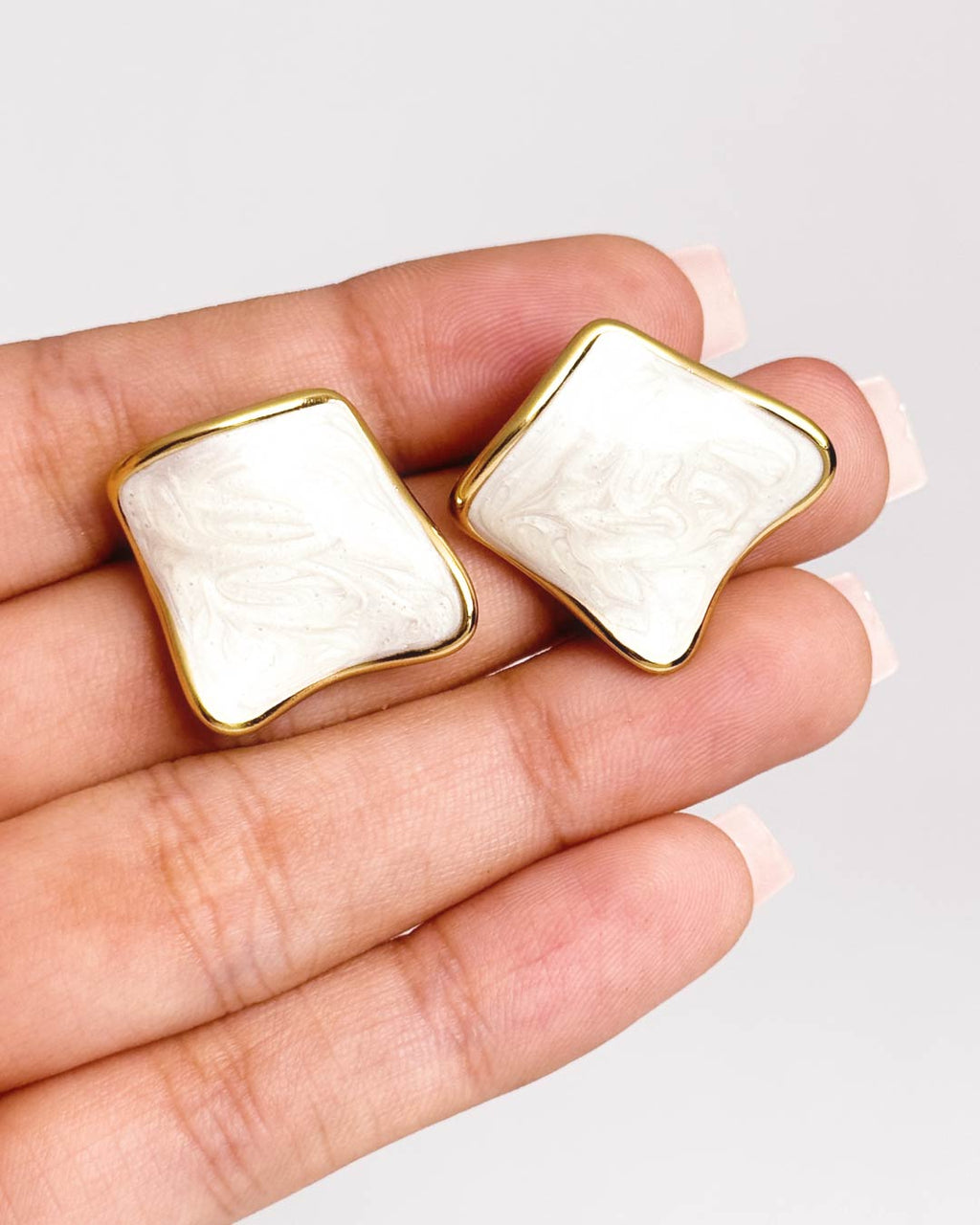 Lumina Swirl Earring