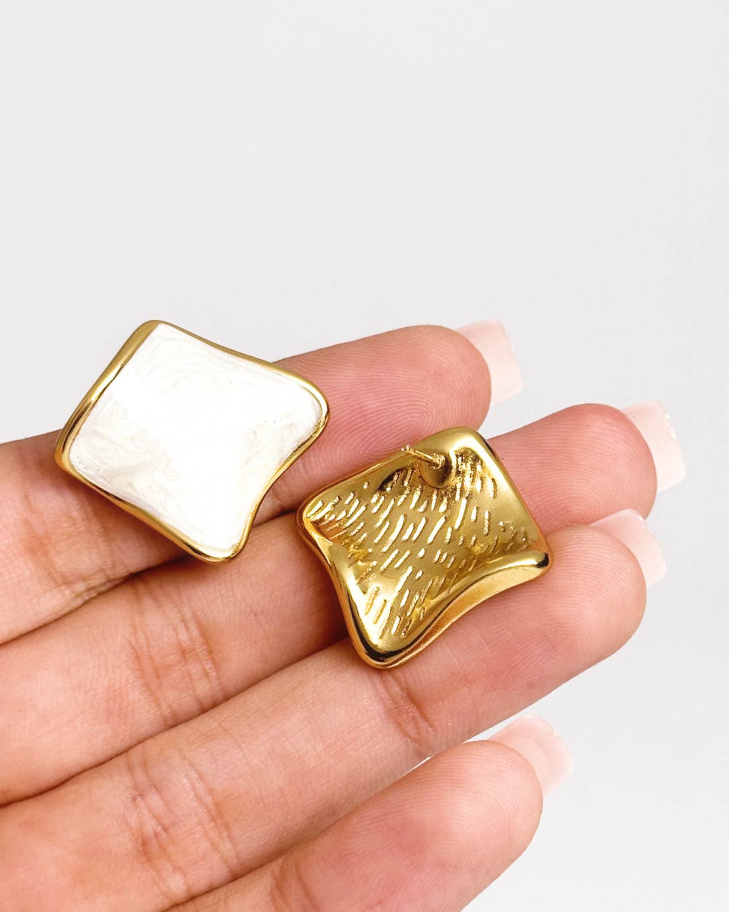 Lumina Swirl Earring