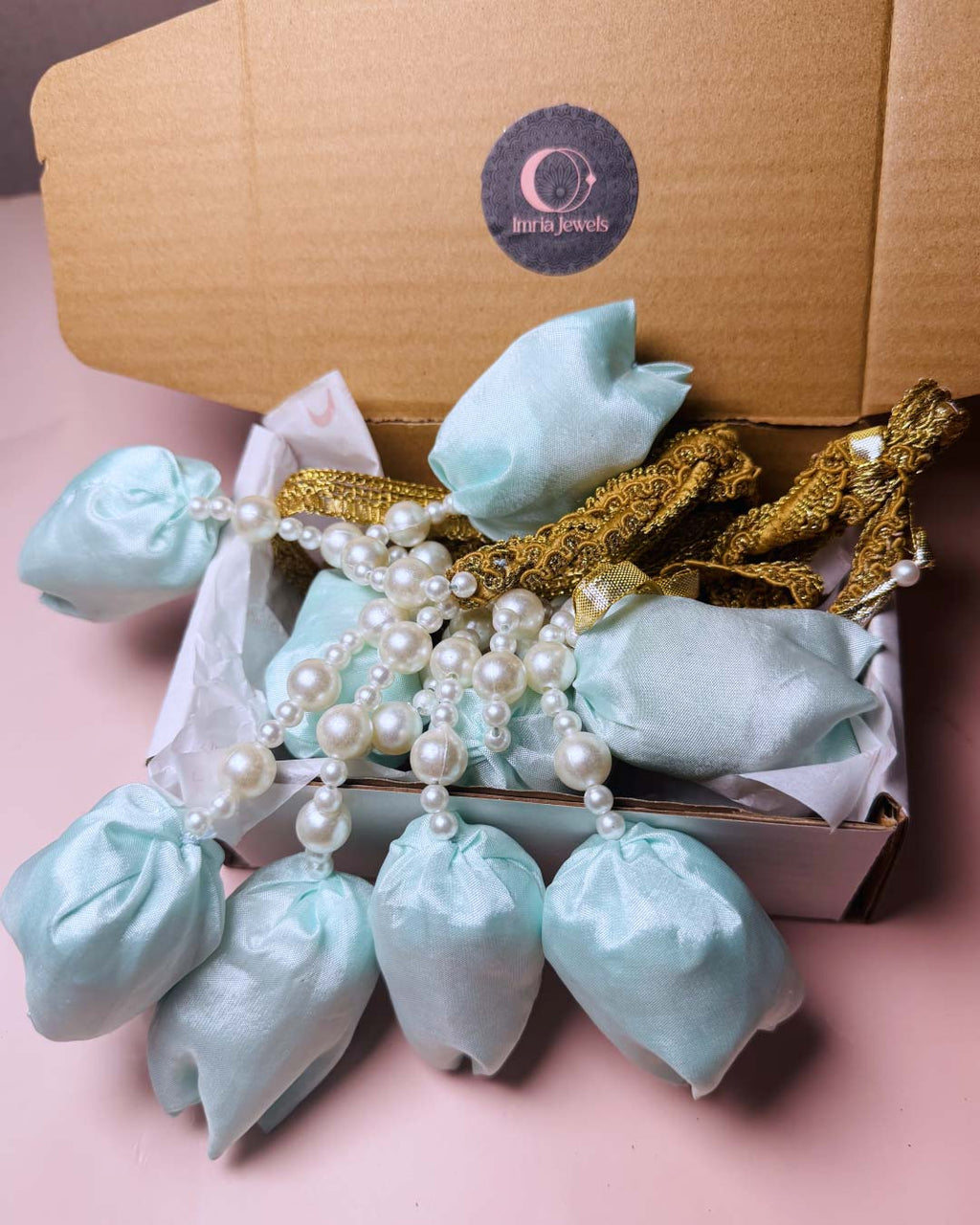 Aqua Sky Blue Tulip Paranda