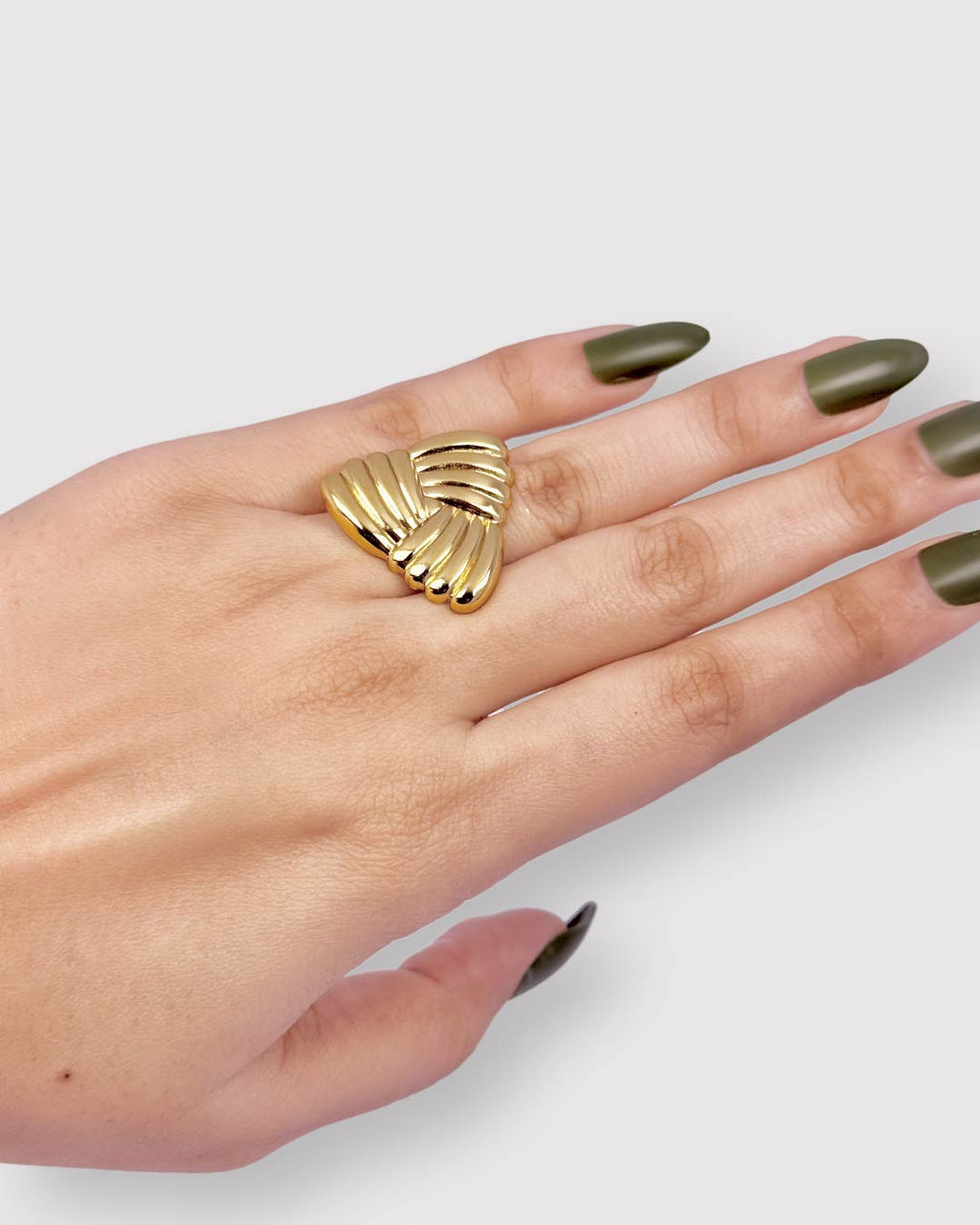Adjustable textured Triangle Ring